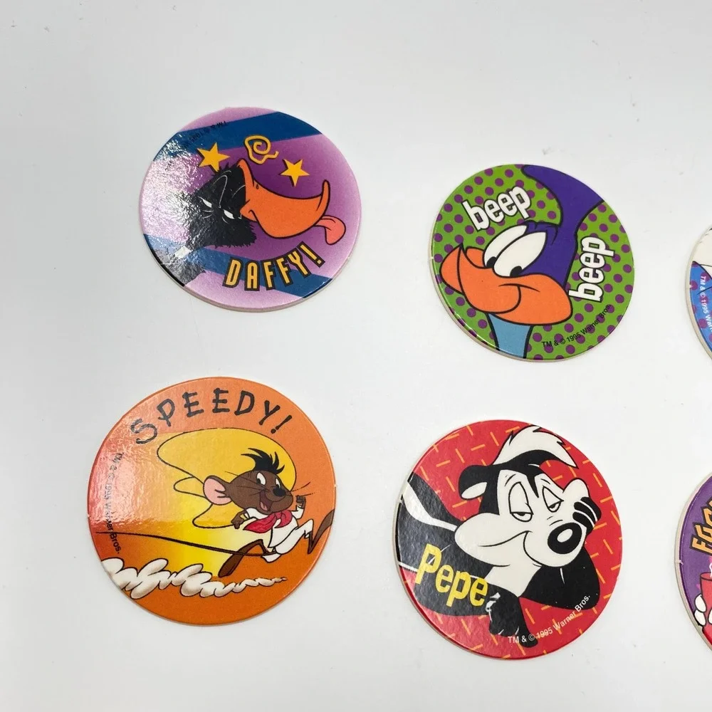 Vintage 1995 Looney Tunes Warner Bros Toon Tumblers Pogs Milkcaps Slammers lot 9